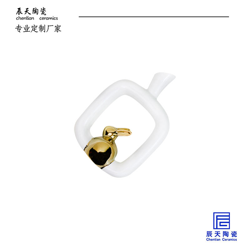 <b>客戶(hù)定制 創(chuàng)意異形玉兔陶瓷花瓶</b>