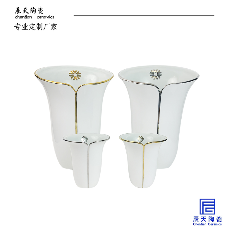 <b>客戶(hù)定制 創(chuàng)意描金喇叭陶瓷花瓶</b>